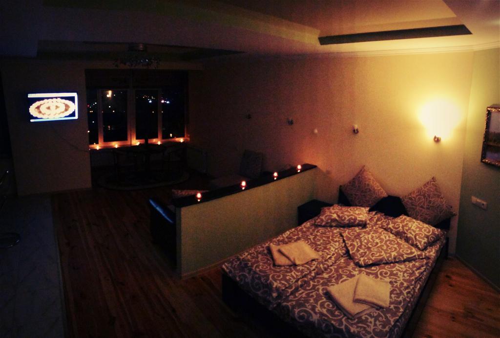 Apartments In The Center Trouskavets Chambre photo