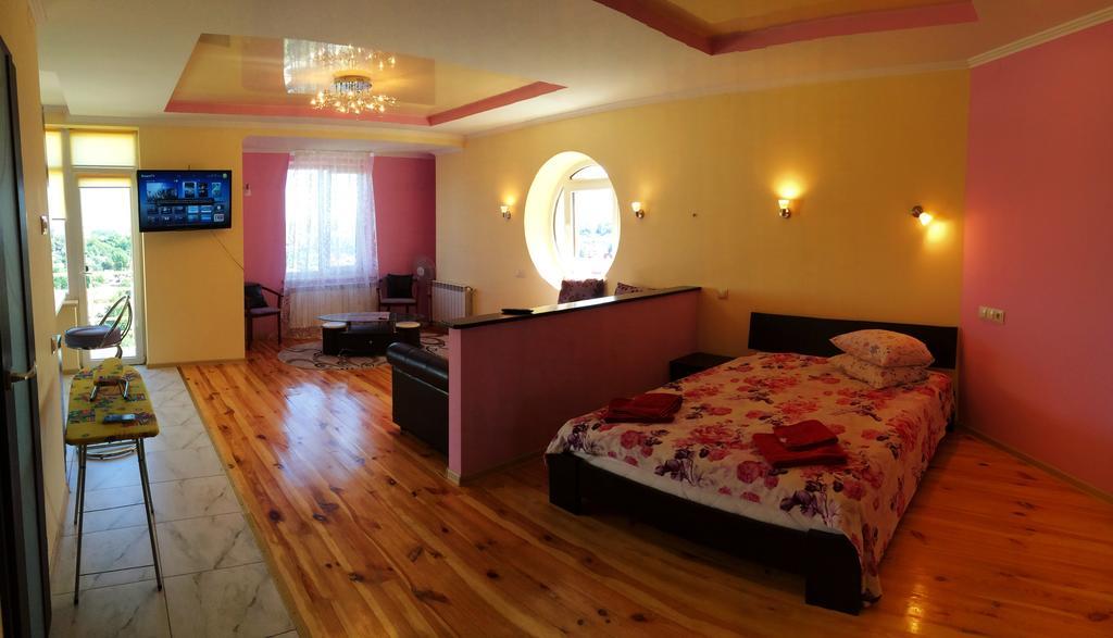 Apartments In The Center Trouskavets Chambre photo